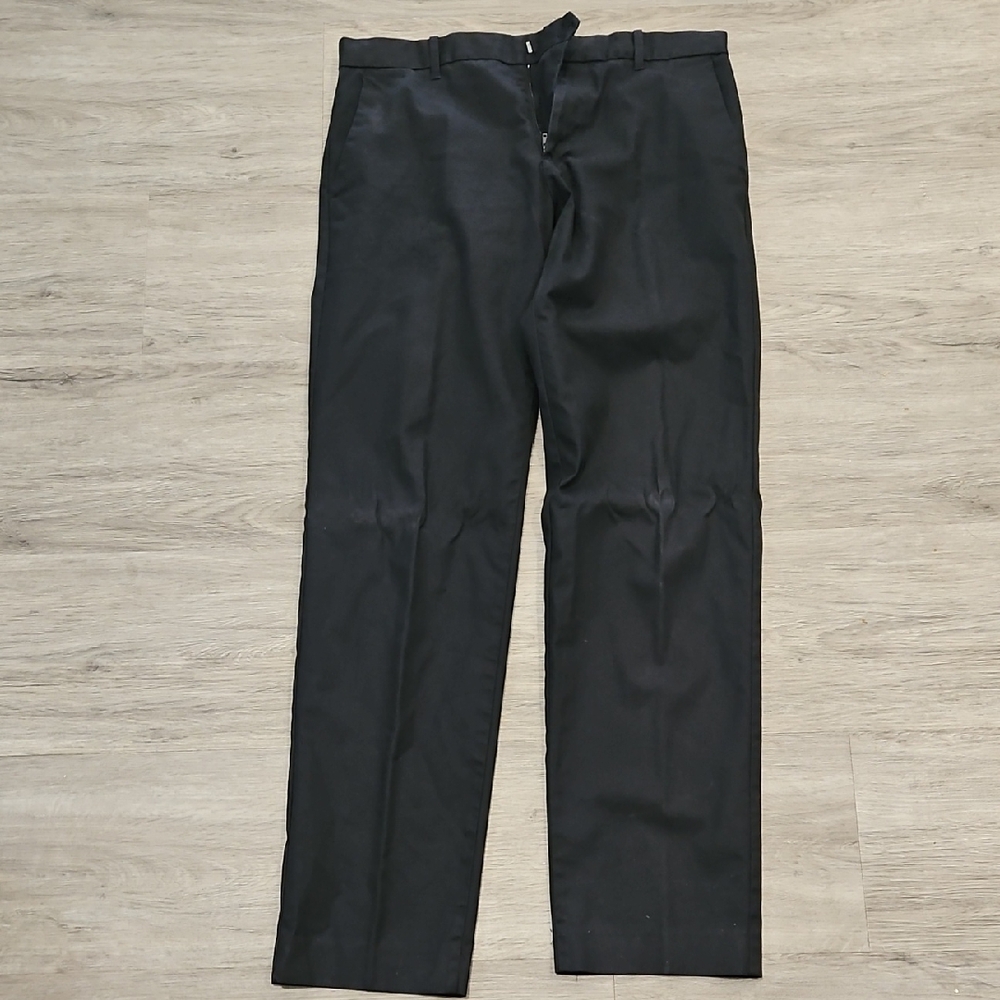 GAP Men's Sleek Black Dress Trousers